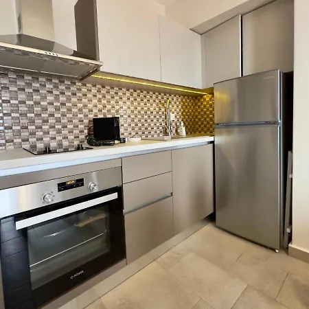 Yulia Luxury Apartment
