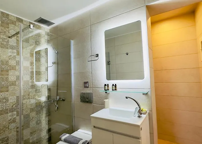 Yulia Luxury